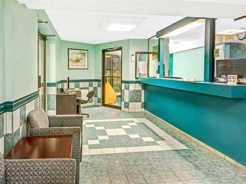Hotel Super 8 By Wyndham Toronto East On Esterno foto